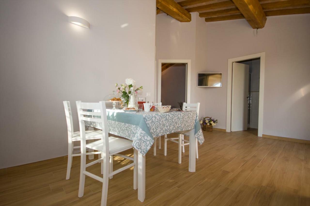 Agriturismo Il Mirto Пеша Романа Екстериор снимка